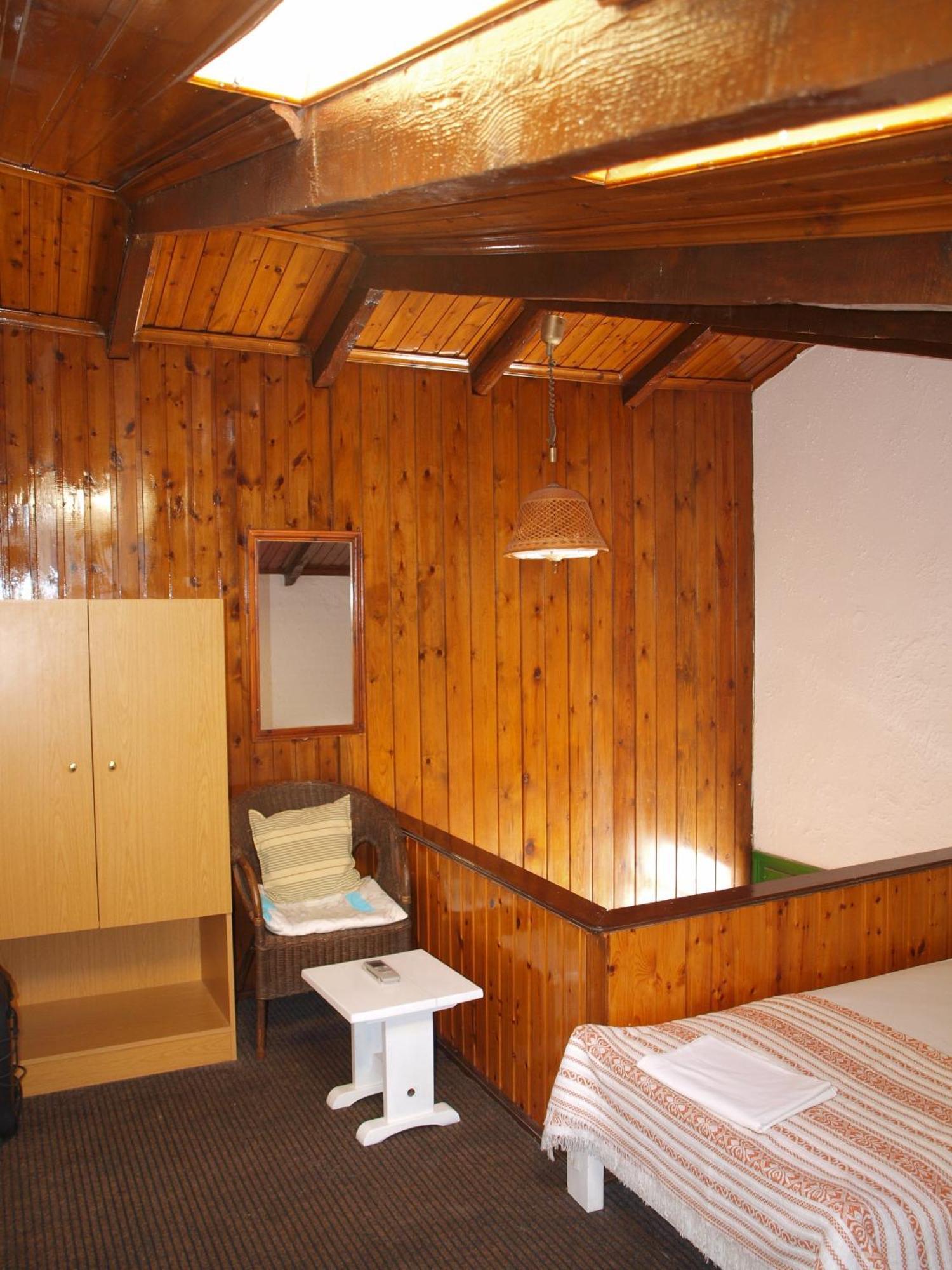 Marina Studios Symi Habitación foto