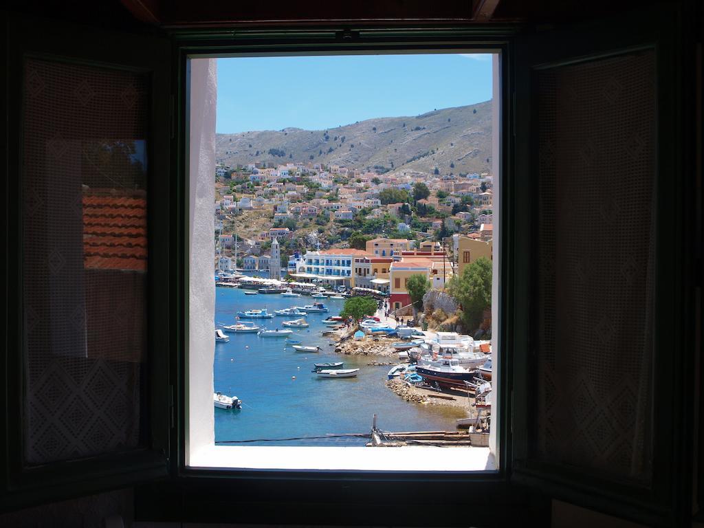 Marina Studios Symi Habitación foto
