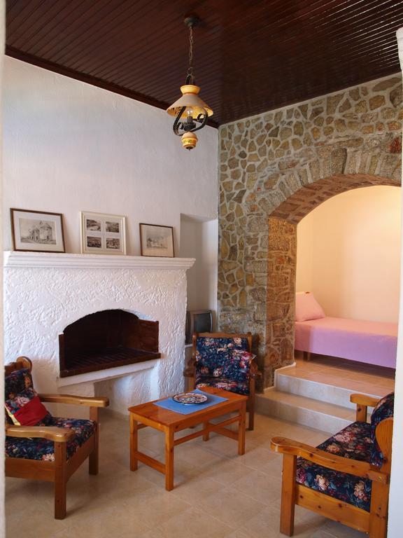 Marina Studios Symi Habitación foto
